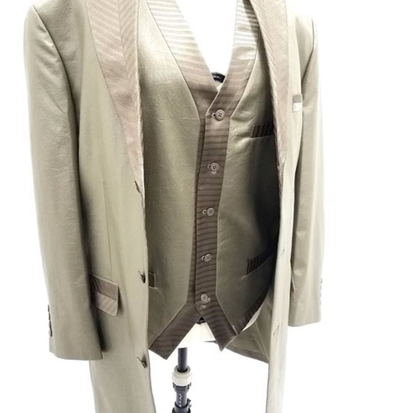 Pallini Men's Olive Green 3Pc Suit - Picture 4 of 8